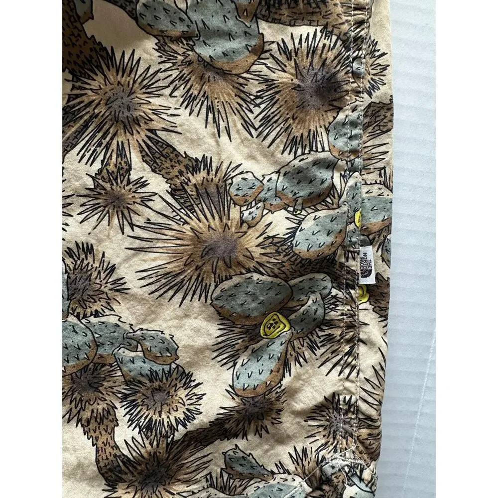 The North Face Men’s S/S Baytrail Pattern Shirt Cactus Camo Size M